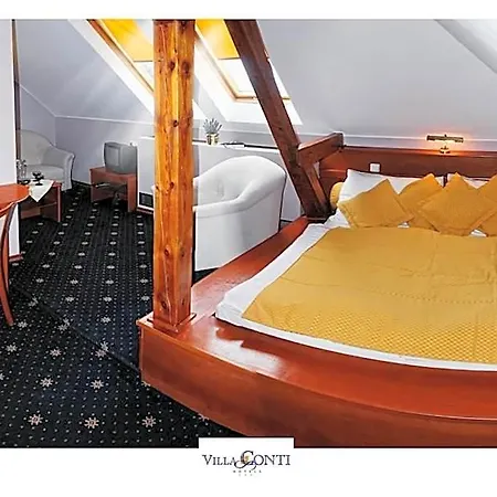 Conti 3* Písek